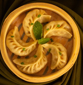 CHICKEN STEAMED MOMOS